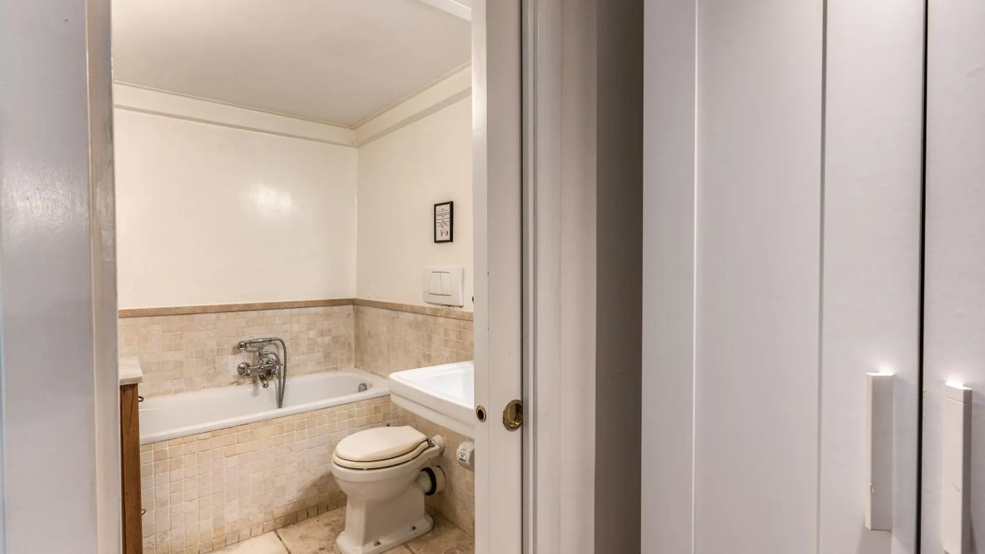Apartment Trastevere Design & Comfort Rome