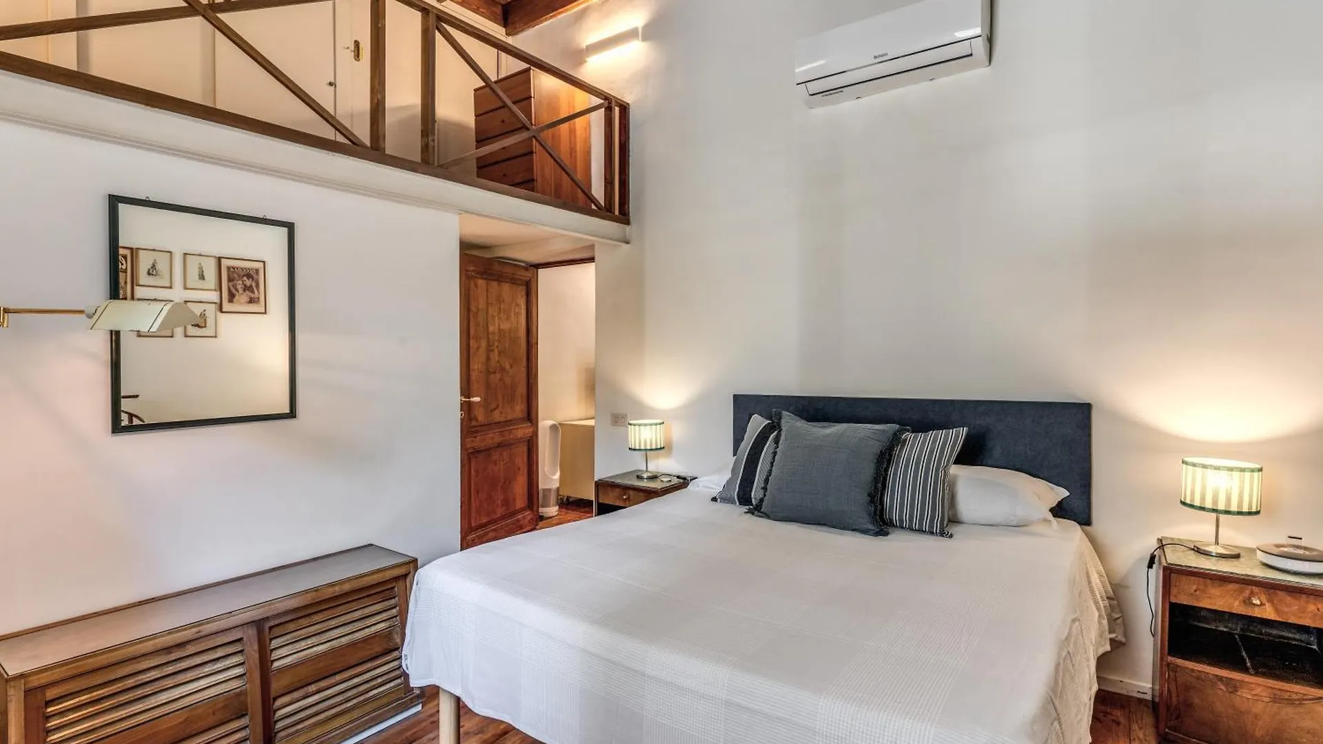 Apartment Trastevere Design & Comfort Rome